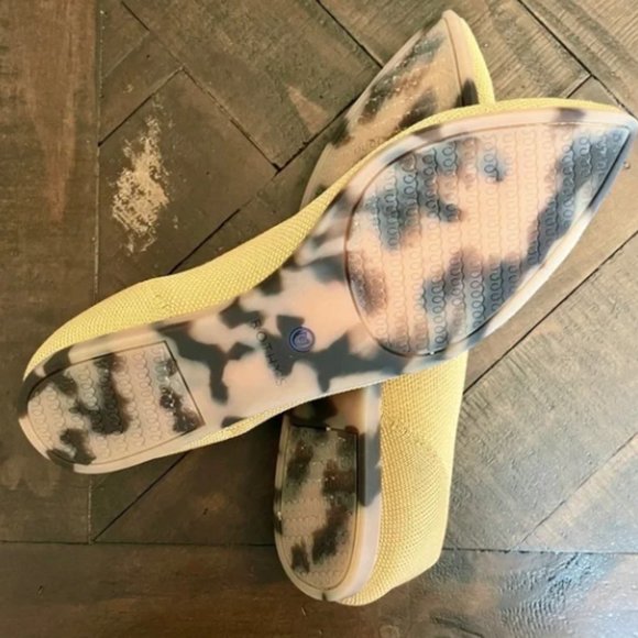 BRAND NEW Rothy's The Point Camel Flats Sz.8 - Picture 2 of 4